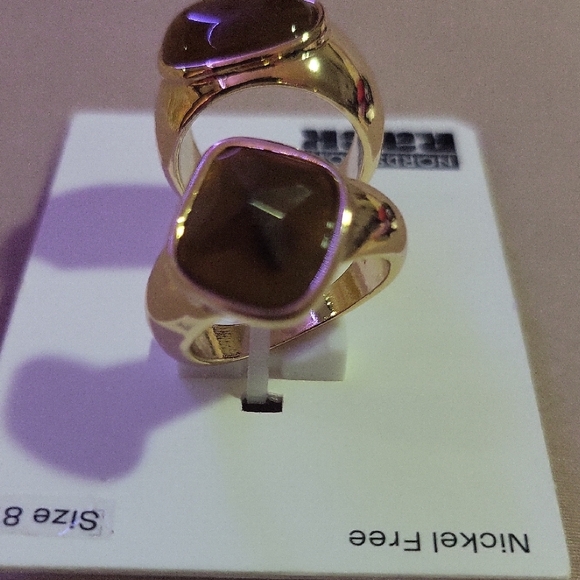 Nordstrom Rack Gold Women's Ring - Picture 4 of 6